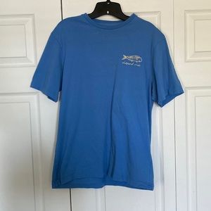 Vineyard vines T shit